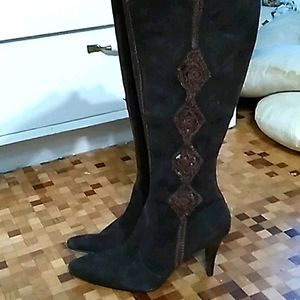 NWOT, Leather boots,  19" from heel to top